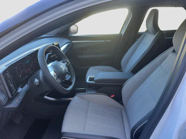 MITSUBISHI ECLIPSE CROSS 9