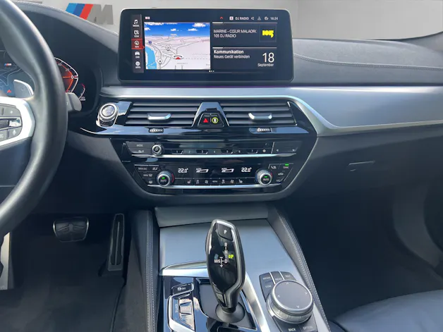BMW 540i xDrive 48V Touring Pure M Sport Steptronic