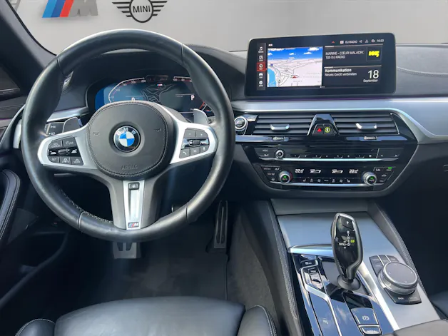 BMW 540i xDrive 48V Touring Pure M Sport Steptronic
