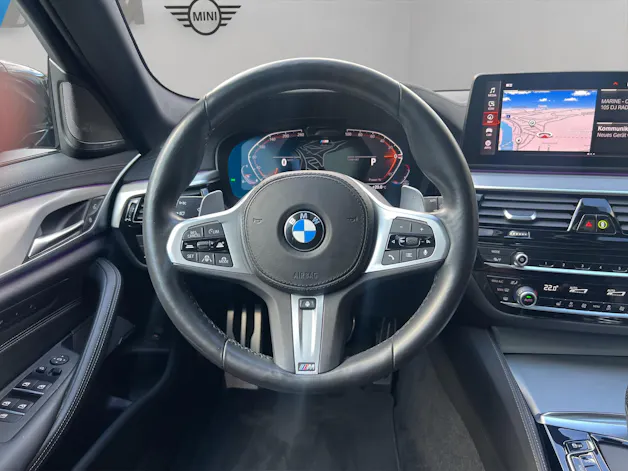 BMW 540i xDrive 48V Touring Pure M Sport Steptronic