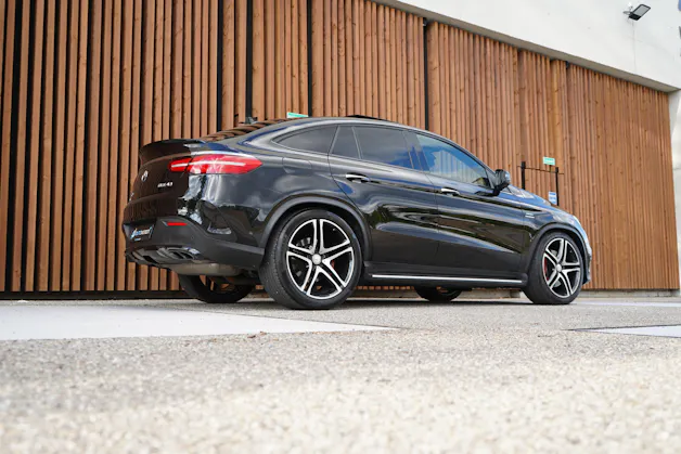MERCEDES-BENZ GLE COUPÉ 43 AMG 4MATIC BLACK 9G-TRONIC l 367 PS
