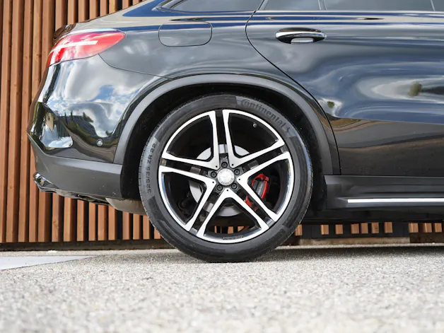 MERCEDES-BENZ GLE COUPÉ 43 AMG 4MATIC BLACK 9G-TRONIC l 367 PS