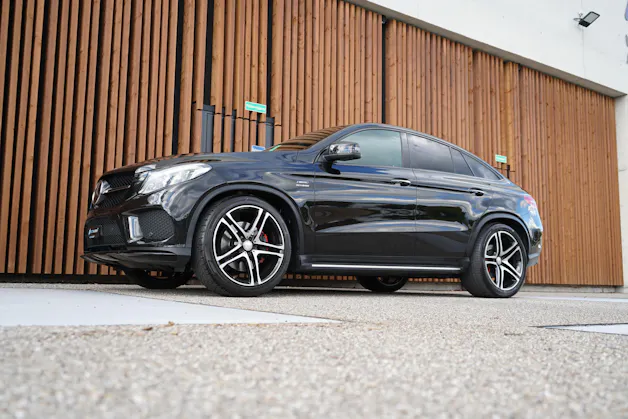 MERCEDES-BENZ GLE COUPÉ 43 AMG 4MATIC BLACK 9G-TRONIC l 367 PS