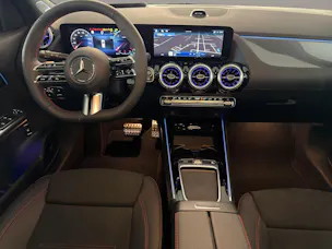 MERCEDES-BENZ GLA 220d 4Matic 8G-DCTSwiss Star
