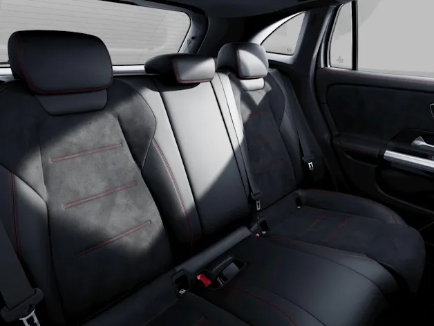 MERCEDES-BENZ GLA 220d 4Matic 8G-DCTSwiss Star