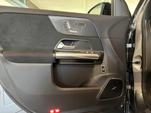 MERCEDES-BENZ GLA 220d 4Matic 8G-DCTSwiss Star
