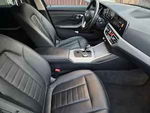 BMW 330e x DriveTouring Steptronic