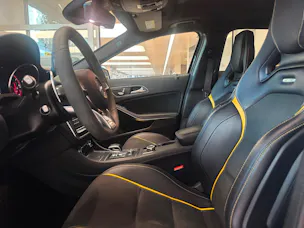 MERCEDES-BENZ GLA 45 AMG Yellow Night Edition 4Matic 7G-DCT