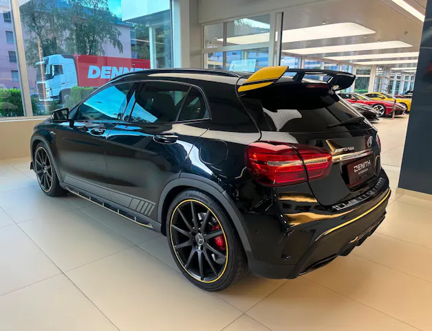MERCEDES-BENZ GLA 45 AMG Yellow Night Edition 4Matic 7G-DCT
