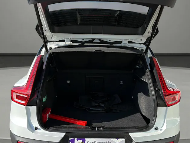 VOLVO XC40 P8 AWD Pure Electric R-Design