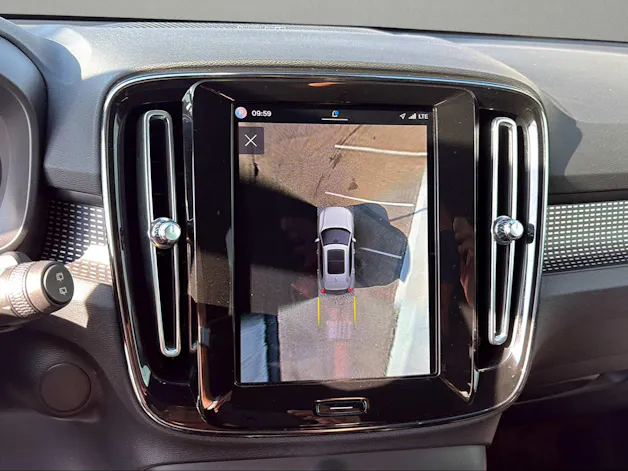 VOLVO XC40 P8 AWD Pure Electric R-Design