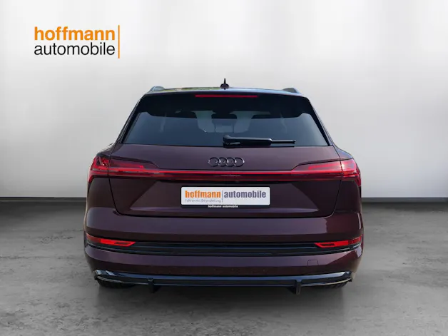 AUDI e-tron S quattro