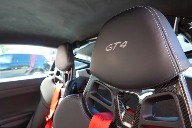 PORSCHE Cayman GT4 - "CH Auto * Porsche Approved 05.28 * Pack Clubsport * Pack Sport Chrono * Sièges 918 * Alcantara * Phares LED"