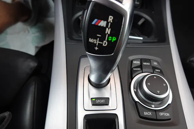 BMW X5 xDrive M50d "* CH Auto * Pack M * Caméra de Recul * Volant M * Sièges Sport Elect. Mém * Navigation Profess *"