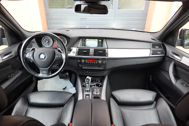 BMW X5 xDrive M50d "* CH Auto * Pack M * Caméra de Recul * Volant M * Sièges Sport Elect. Mém * Navigation Profess *"