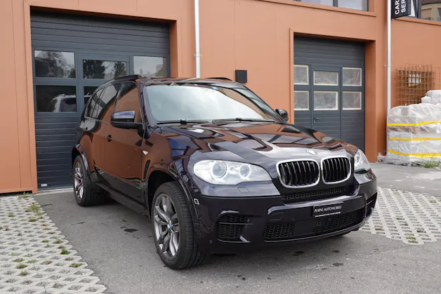 BMW X5 xDrive M50d "* CH Auto * Pack M * Caméra de Recul * Volant M * Sièges Sport Elect. Mém * Navigation Profess *"