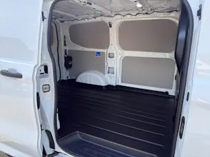 FORD Transit C Van 320 L1 2.5 Duratec 233 Trend PHEV