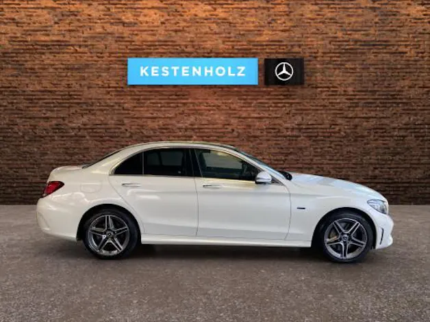 MERCEDES-BENZ C 300 e AMG Line 4Matic