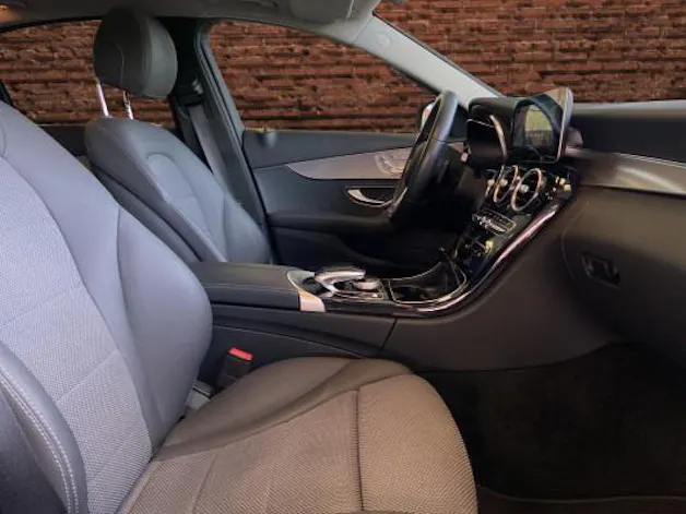 MERCEDES-BENZ C 300 e AMG Line 4Matic