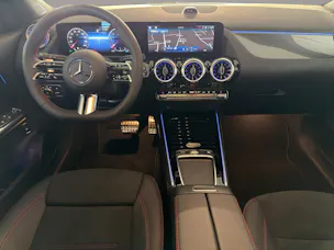 MERCEDES-BENZ GLA 220d 4Matic 8G-DCTSwiss Star