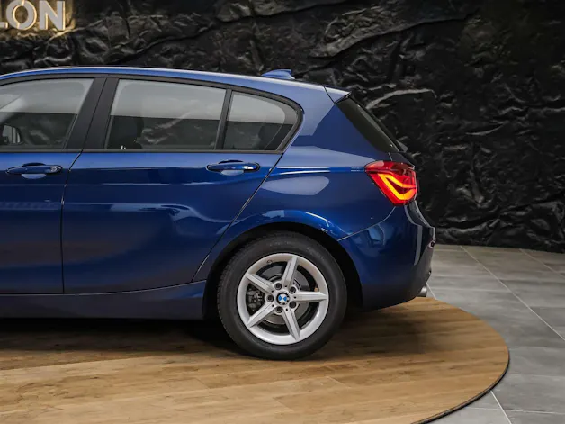 BMW 118i Steptronic *CH-Fahrzeug*Abstandsregler*Kamera*