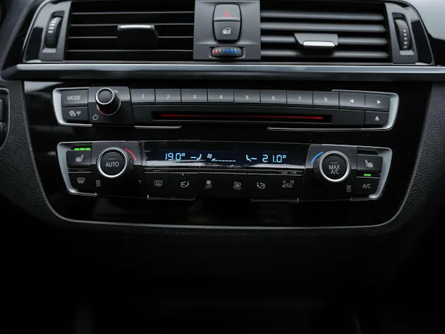 BMW 118i Steptronic *CH-Fahrzeug*Abstandsregler*Kamera*