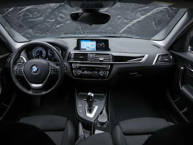 BMW 118i Steptronic *CH-Fahrzeug*Abstandsregler*Kamera*