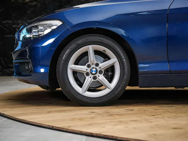 BMW 118i Steptronic *CH-Fahrzeug*Abstandsregler*Kamera*