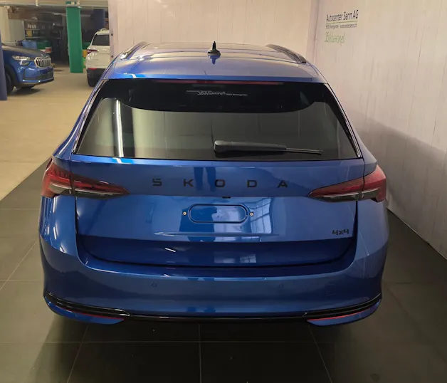 SKODA Octavia Combi 2.0 TSI DSG Dynamic 4x4