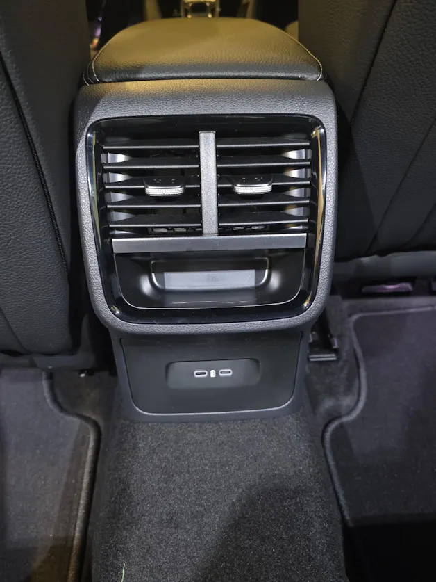 SKODA Octavia Combi 2.0 TSI DSG Dynamic 4x4