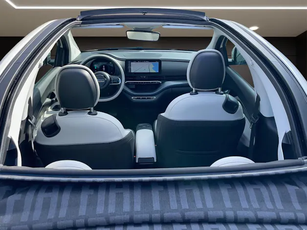 FIAT 500e Cabrio La Prima Top