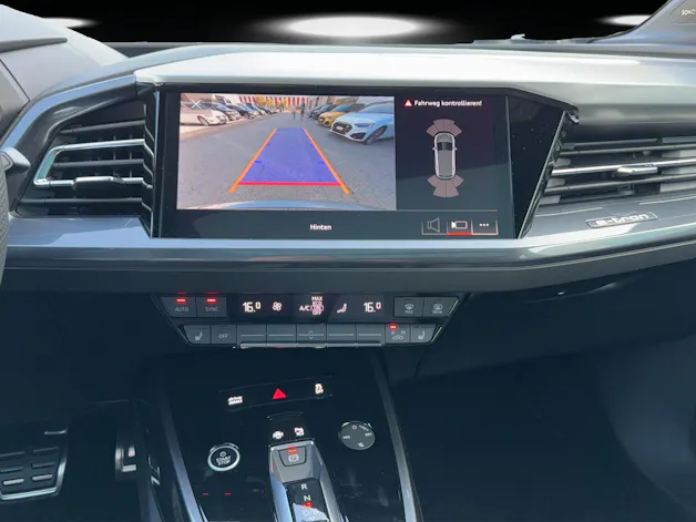 AUDI Q4 e-tron 50 quattro