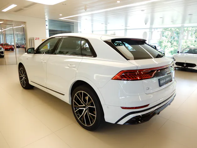 AUDI Q8 55 TFSI quattro tiptronic