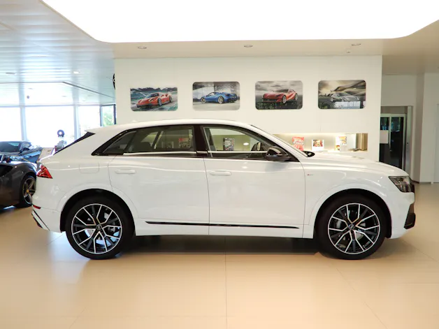 AUDI Q8 55 TFSI quattro tiptronic