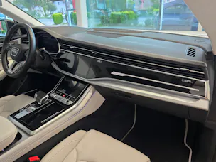 AUDI Q8 55 TFSI quattro tiptronic