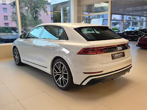 AUDI Q8 55 TFSI quattro tiptronic