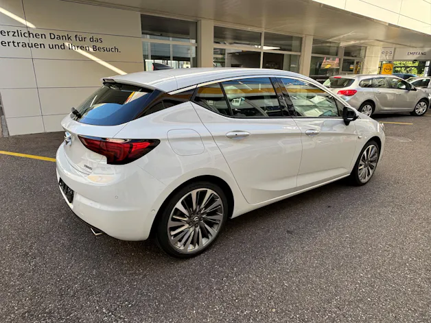 OPEL Astra 1.6i Turbo Excellence