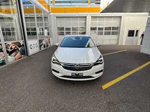 OPEL Astra 1.6i Turbo Excellence