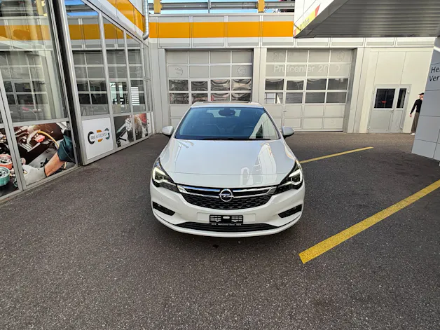 OPEL Astra 1.6i Turbo Excellence
