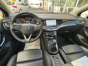 OPEL Astra 1.6i Turbo Excellence