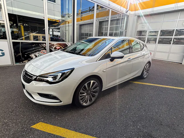 OPEL Astra 1.6i Turbo Excellence