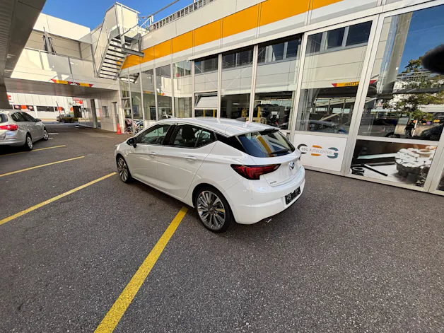 OPEL Astra 1.6i Turbo Excellence