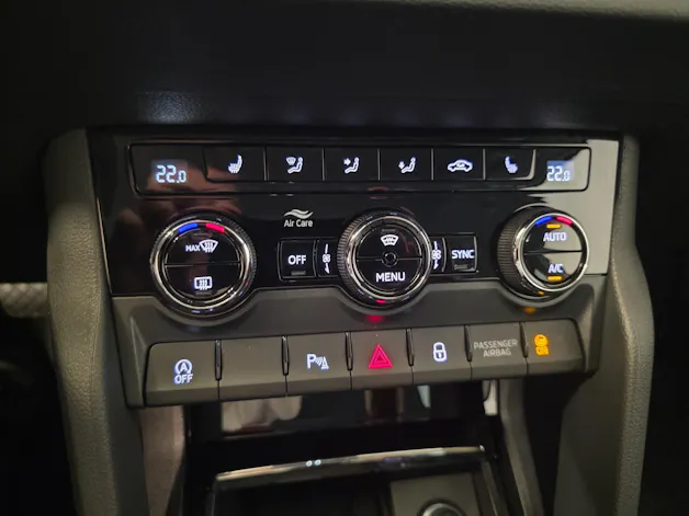 SKODA Karoq 2.0 TDI CR Dynamic 4x4 DSG
