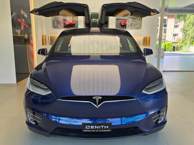 Tesla MODEL X