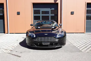 ASTON MARTIN V8 Vantage 4.7 S SP10 - "CH Véhicule * Full Entretien Aston * intérieur cuir noir * Phares xenon * Son Bang&Olufsen"