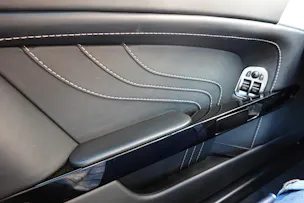 ASTON MARTIN V8 Vantage 4.7 S SP10 - "CH Véhicule * Full Entretien Aston * intérieur cuir noir * Phares xenon * Son Bang&Olufsen"