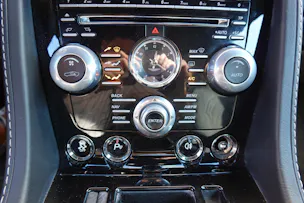 ASTON MARTIN V8 Vantage 4.7 S SP10 - "CH Véhicule * Full Entretien Aston * intérieur cuir noir * Phares xenon * Son Bang&Olufsen"