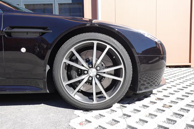 ASTON MARTIN V8 Vantage 4.7 S SP10 - "CH Véhicule * Full Entretien Aston * intérieur cuir noir * Phares xenon * Son Bang&Olufsen"