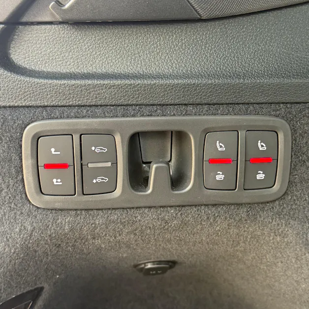 AUDI Q7 50 TDI quattro S Line tiptronic *CH-FAHRZEUG - 4 JAHRE GARANTIE - GRATIS SERVICE - 7 SITZE*