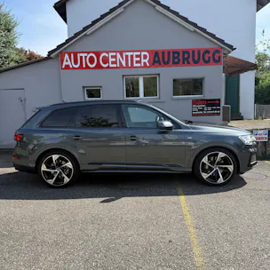 AUDI Q7 50 TDI quattro S Line tiptronic *CH-FAHRZEUG - 4 JAHRE GARANTIE - GRATIS SERVICE - 7 SITZE*